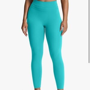 Women’s but scrunch workout leggings